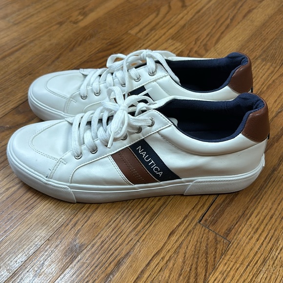 Nautica shoes! Size 9.5 - Picture 3 of 6